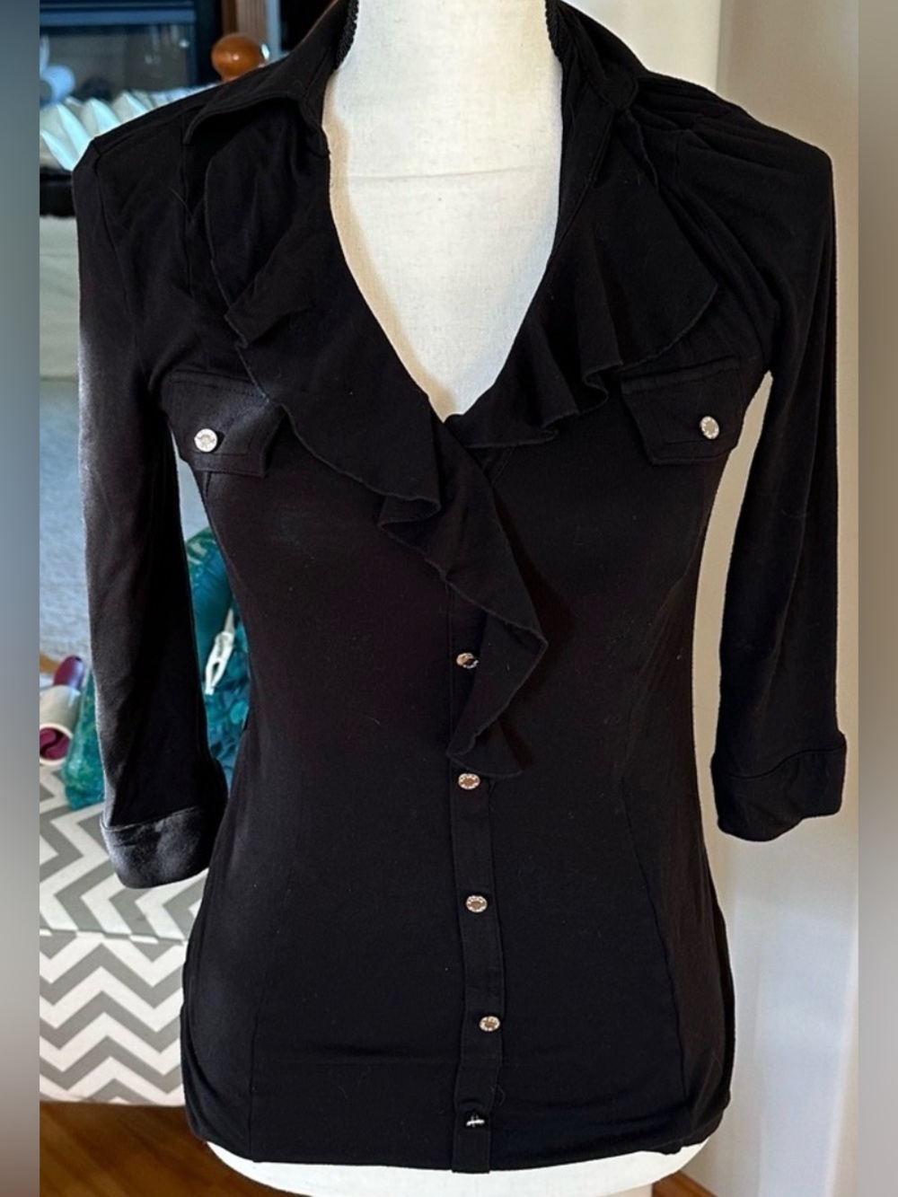 White House Black Market Black Ruffle V-Neck Button Front 3/4 Sleeve Blouse XXS